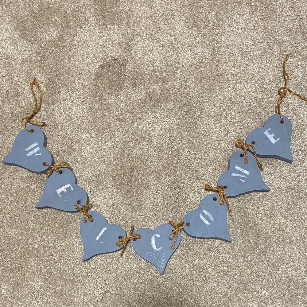 Blue solid wood Heart Welcome Garland